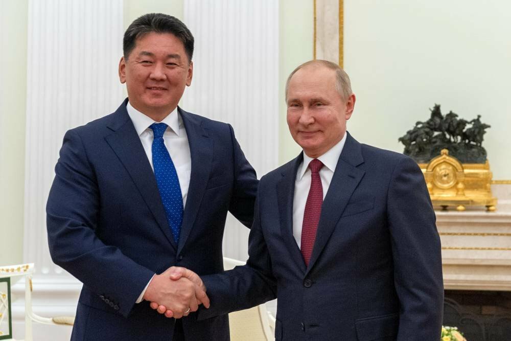 Путин Монголи президенчĕпе калаçнă