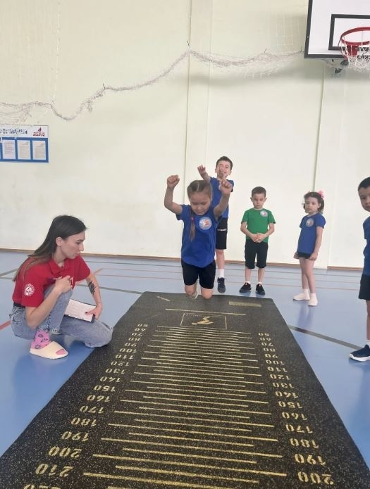 Пишпÿлекре ача садĕнчи ачасем хушшинче Спартакиада иртнӗ