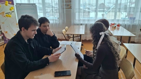 «Тинӗс ҫапӑҫӑвне» выляса тӑван чӗлхене вӗренетпӗр