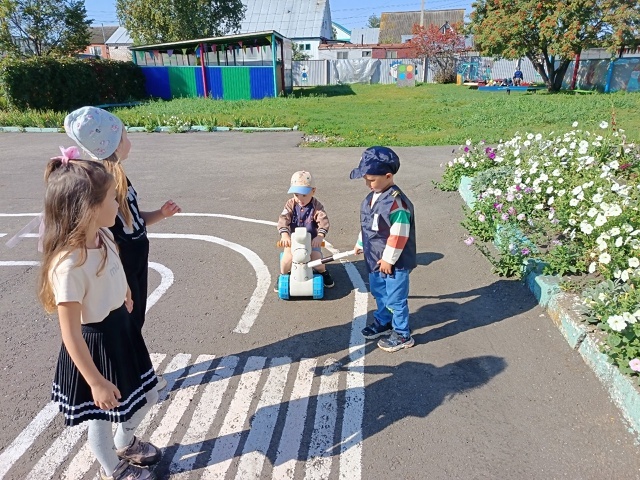 «Дюймовочка» ача садĕнче пӗрлехи ҫул-йӗр хӑрушсӑрлӑхӗн кунӗ иртнĕ