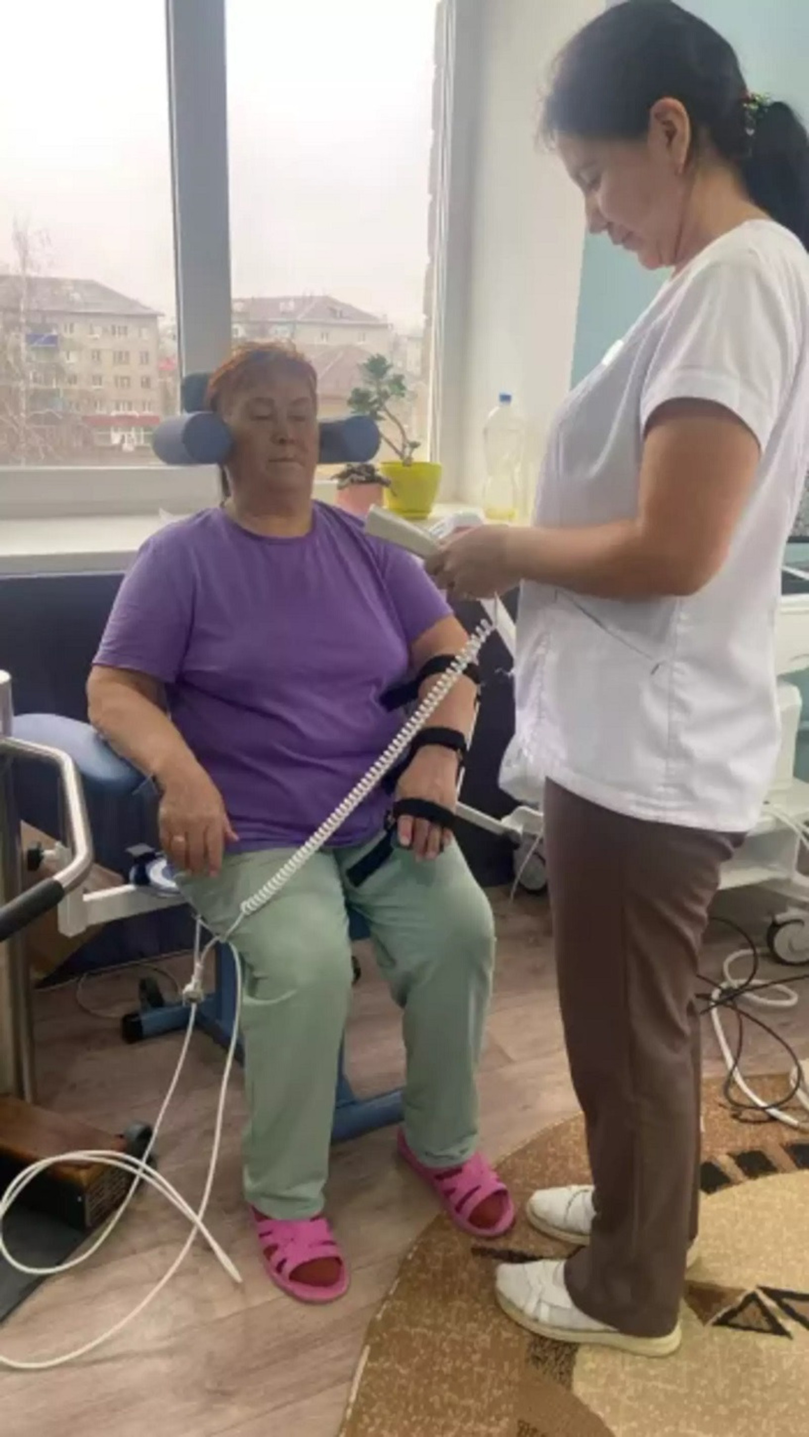 Алла юсакан робот-реабилитолог Учалӑри больницана килнĕ