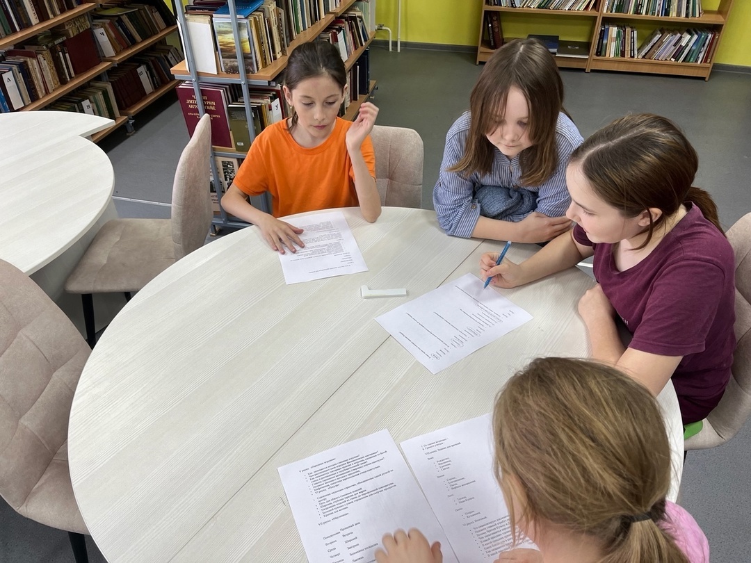 Ситекпуçĕнчи библиотекӑра халӑх вӑййисен программи пулнă