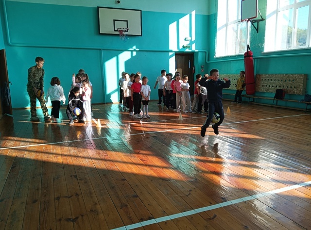 Пĕрремĕш классемпе «Хаваслӑ стартсем» ирттернĕ