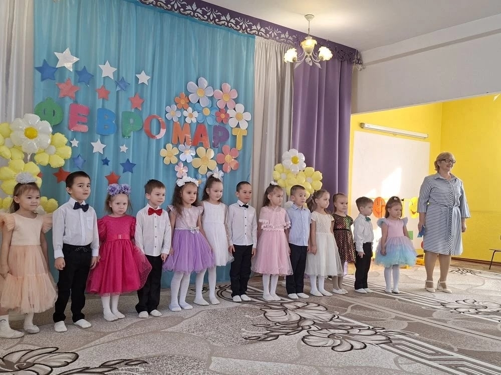 Ача садĕнче «Февромарт» тӗлӗнмелле чаплӑ уяв иртнӗ