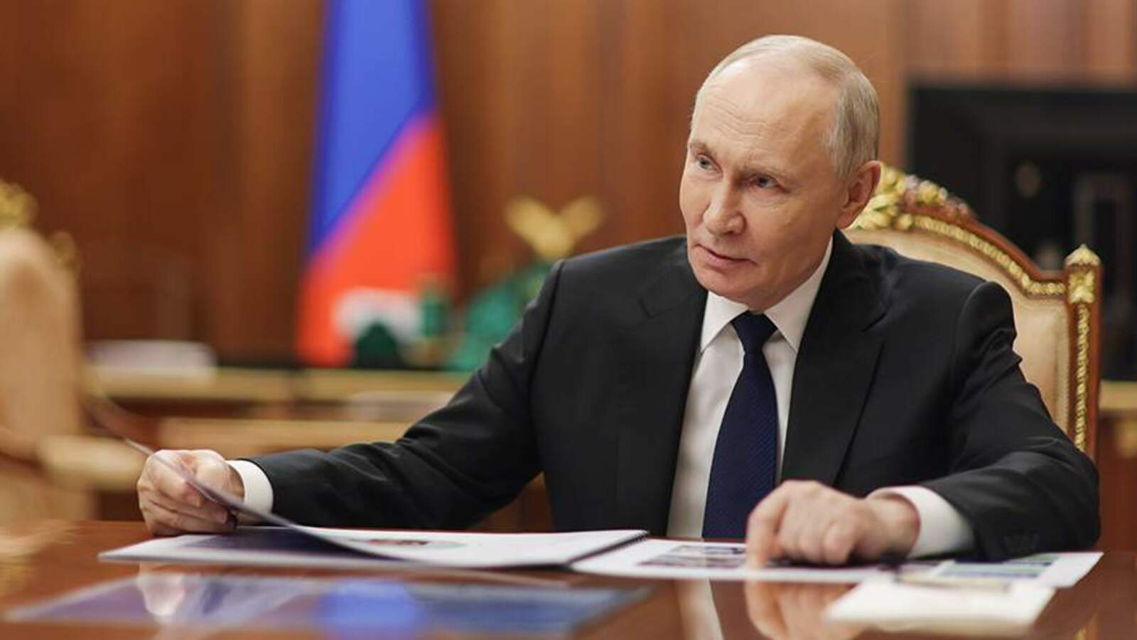 Путин хӑйӗн ача чухнехи разведчик пулас ӗмӗчӗ ҫинчен каласа панă