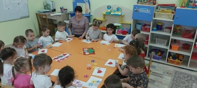 Ача садĕнче Пӗтӗм тӗнчери «Тавтапуҫ» кунне паллă тунă