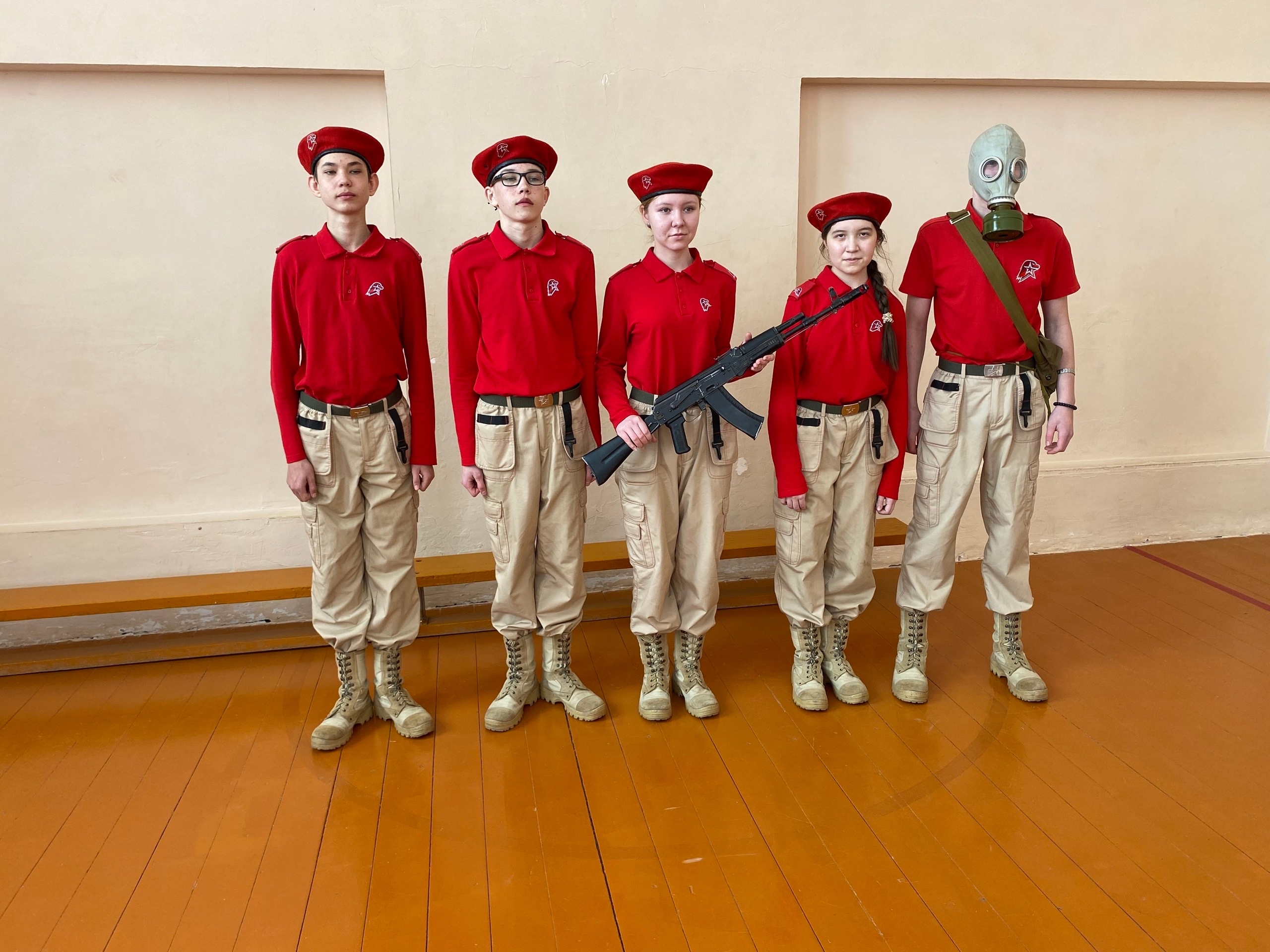 Хушăлкари вăтам шкулта «Зарница» ҫарпа спорт вӑййи пулнă