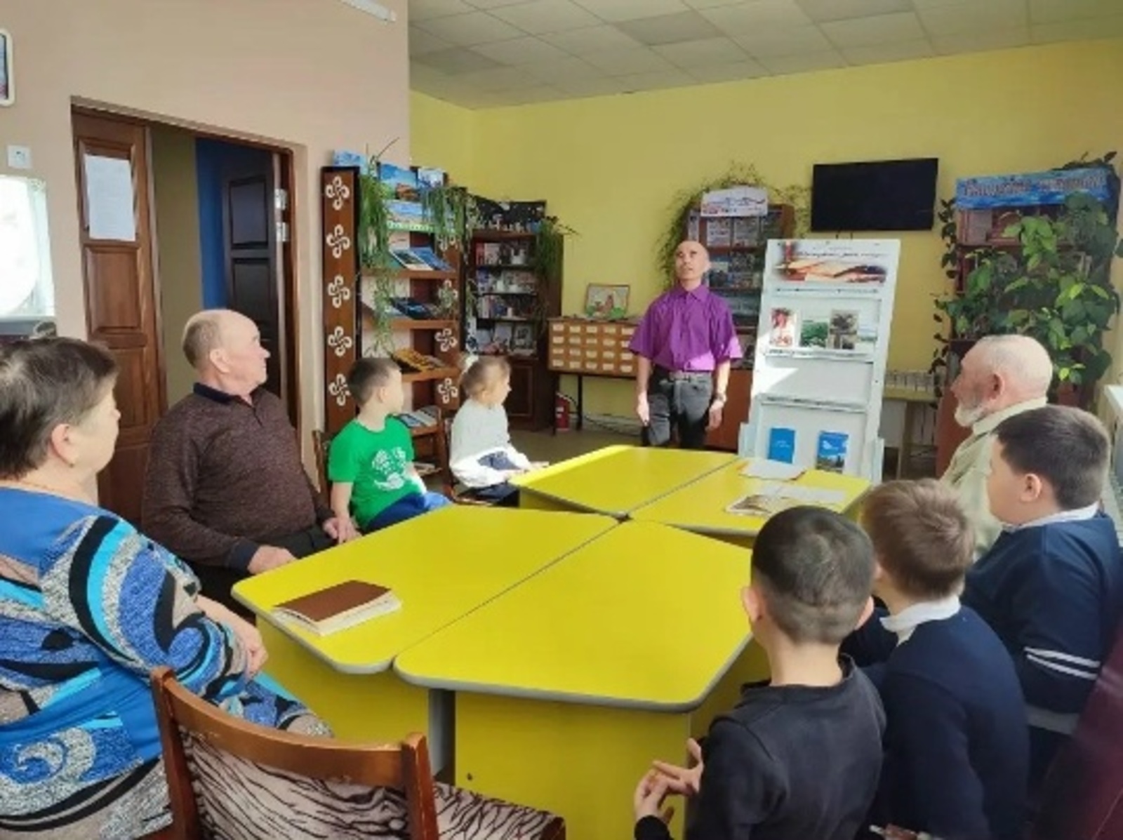 Хушăлка библиотекинче поэзи кунĕ ирттернĕ