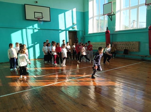 Пĕрремĕш классемпе «Хаваслӑ стартсем» ирттернĕ