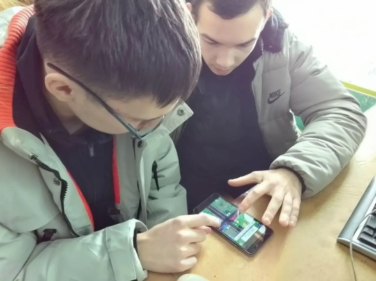 Хушăлкари вăтам шкулта тракторпа ҫӳреме опыт пухаҫҫӗ