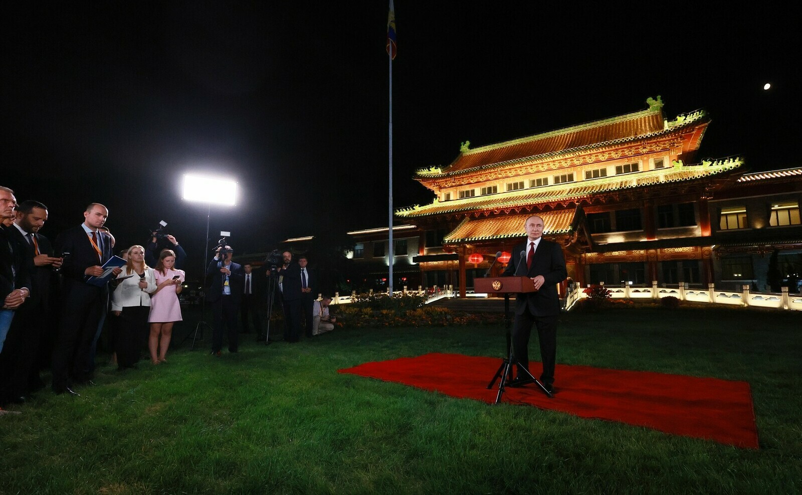 Путин Владивостока ВЭФа хутшӑнма вӗҫсе килнӗ