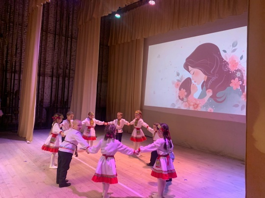 «Талантсен ҫурхи калейдоскопӗ» - Мартӑн 8-мӗшӗнче ачасем тухса калани