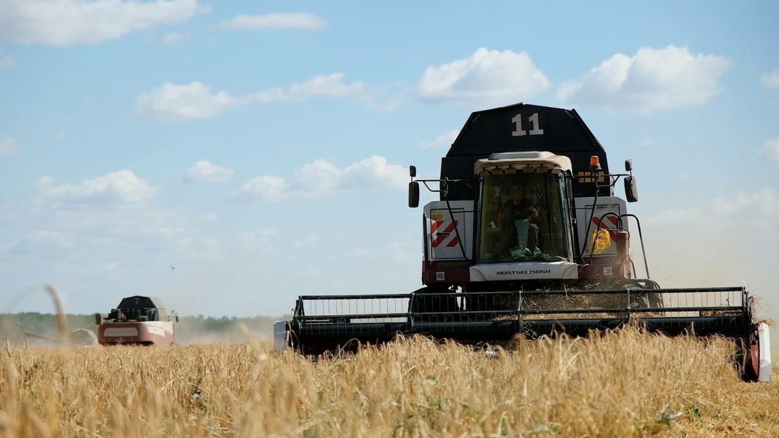 Пушкӑртстан аграрисене техника туянма 860 млн тенкӗ тӑкаксене саплаштарать