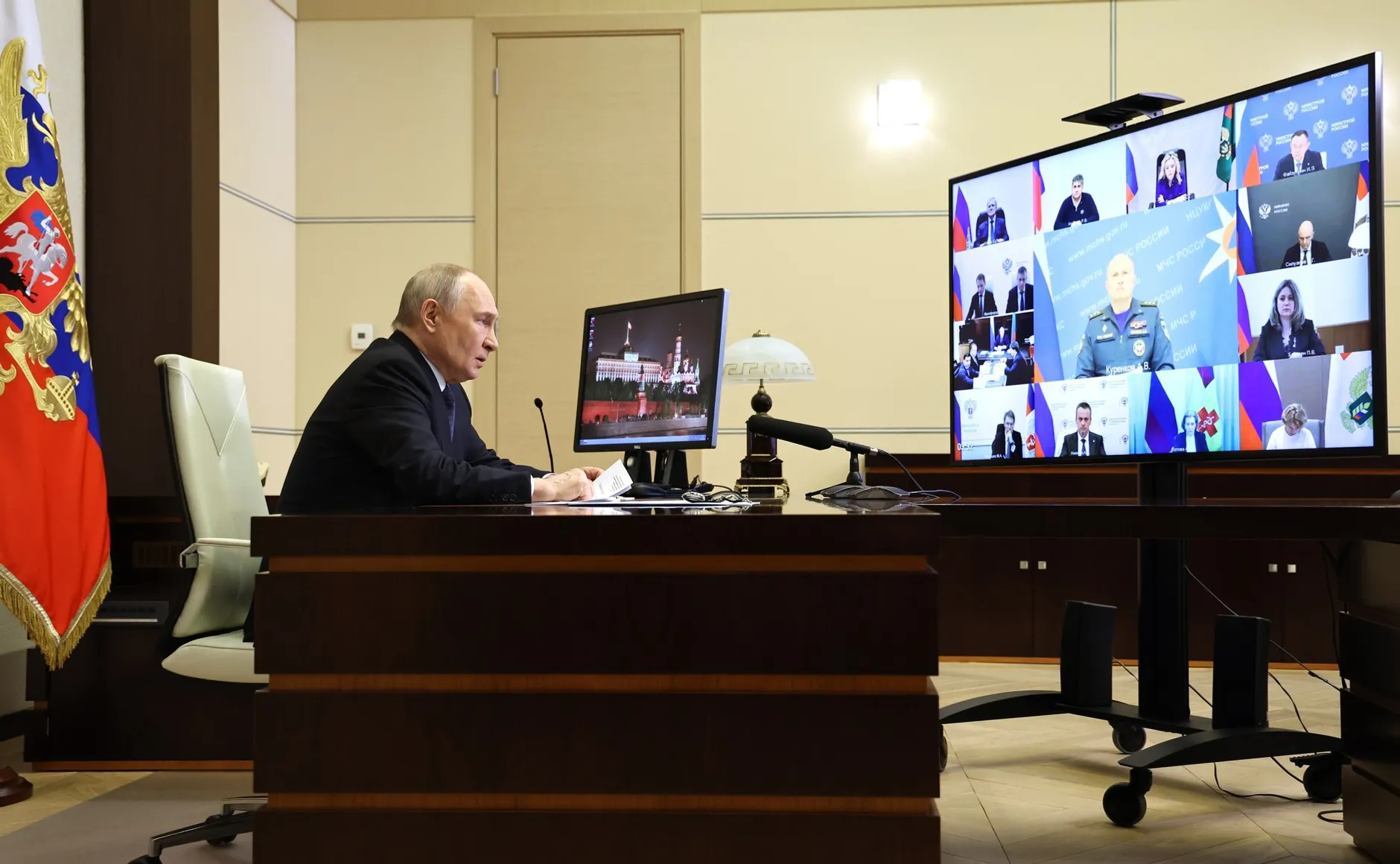 Путин Дагестанра шыв-шур сиенне пӗтерес енӗпе комисси йӗркелеме хушнӑ