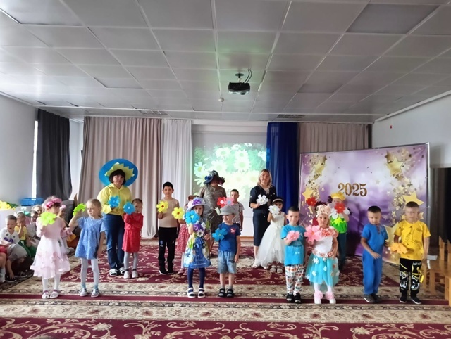 Сентябрӗн 27-мӗшӗ - Шкулчченхи вӗрентӳ ӗҫченӗсен кунӗ