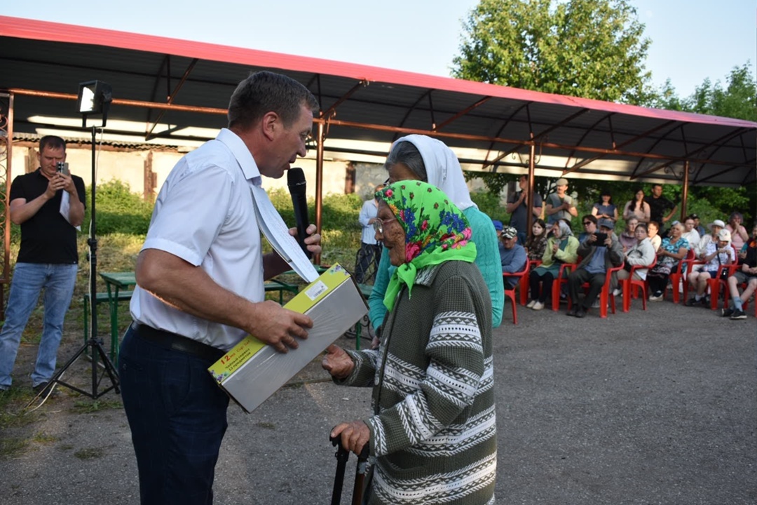 Алексеевкăра ял кунне ирттернĕ