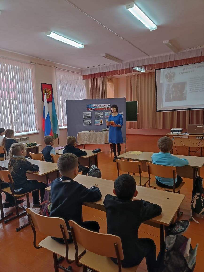 Хушăлка ачисем патриотсем пулса ÿсеççĕ