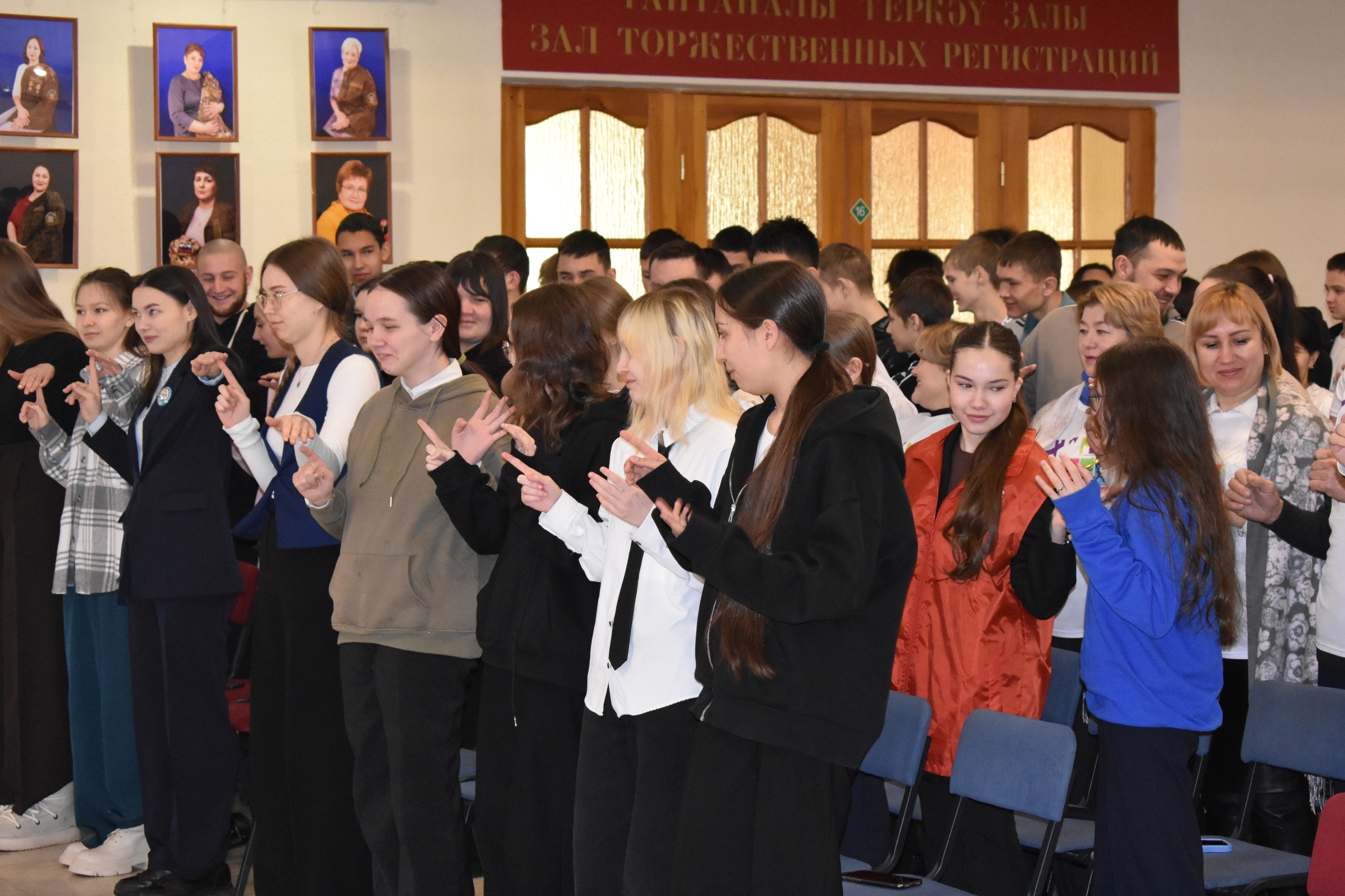 Пишпÿлек районĕнче ПР ҫамрӑксен политикин министрӗ  пулнă