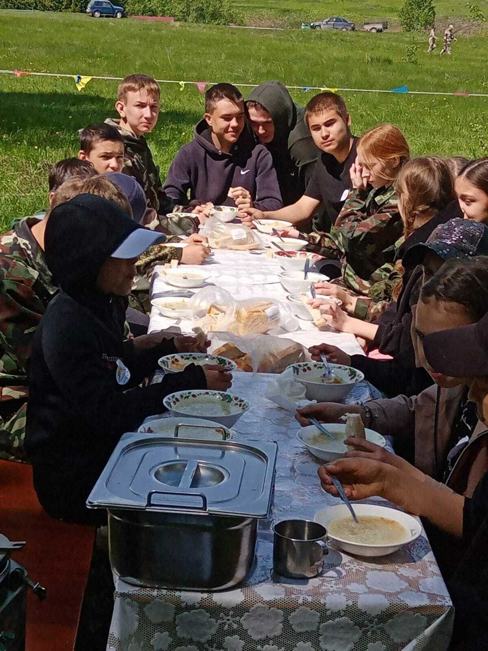 Кӑвайт умӗнчи юрӑсем, ҫӗнӗ юлташсем