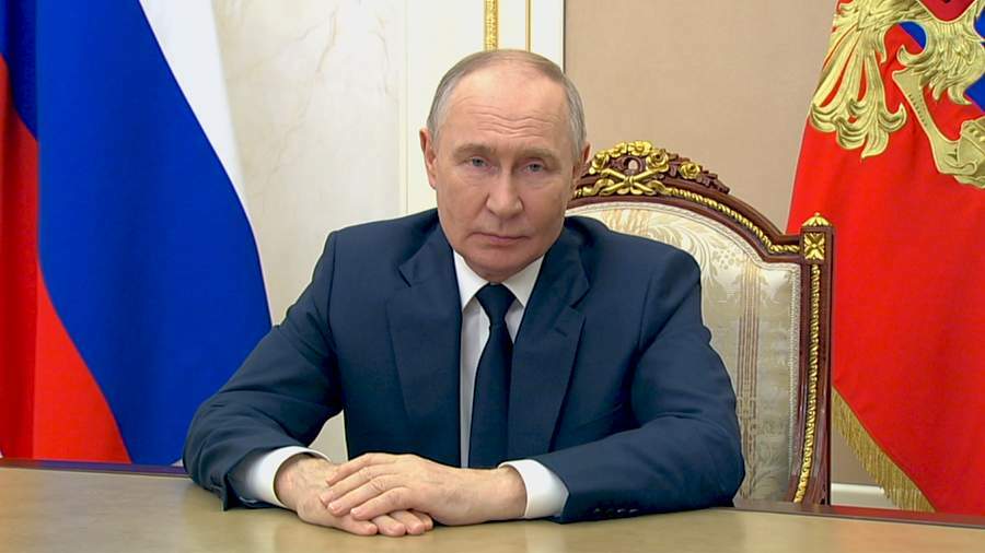 Путин прокуратура ӗҫченӗсене професси уявӗпе саламланӑ