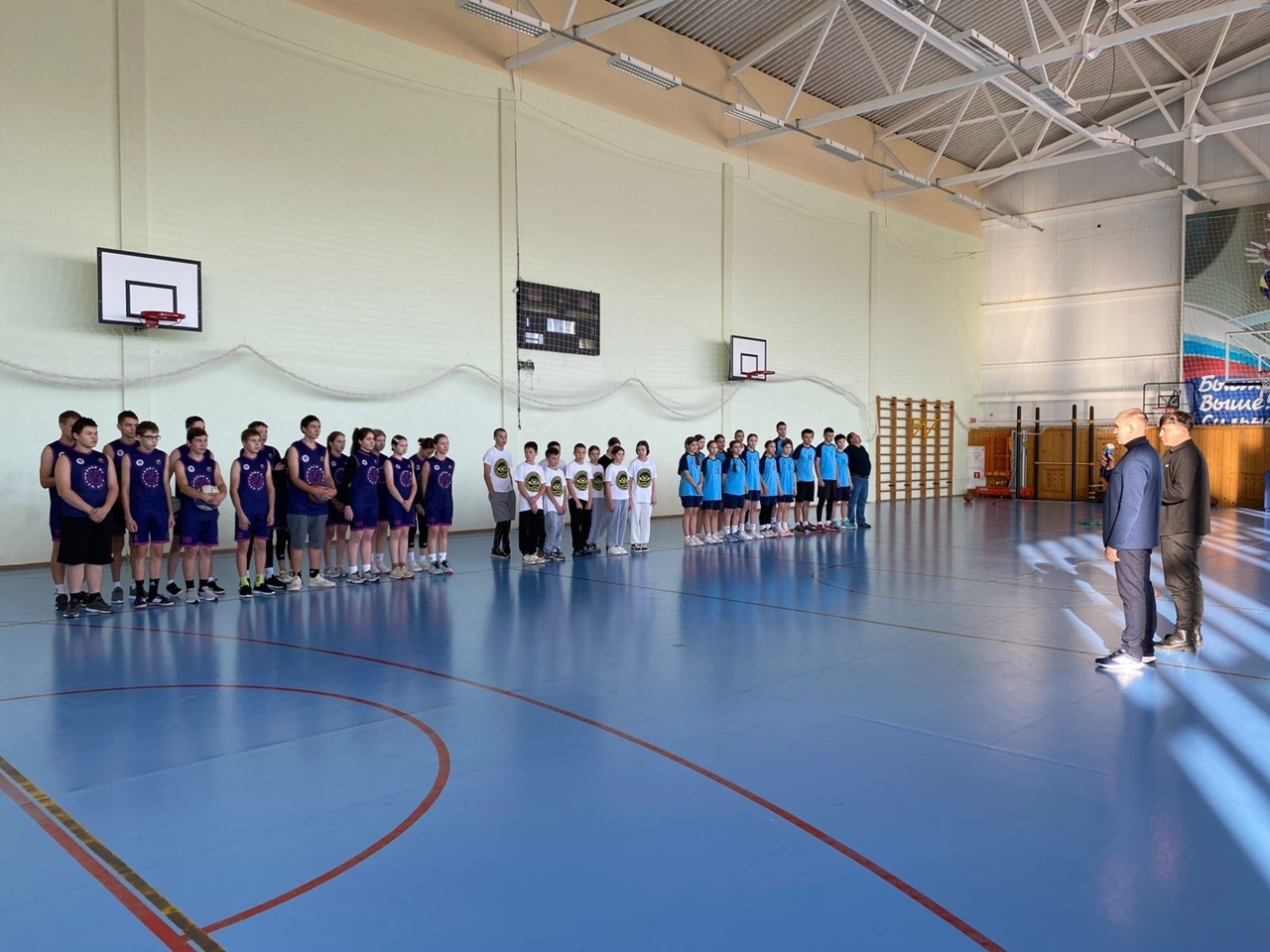 «Парус» спорт шкулĕнче баскетбол енӗпе район турнирӗ иртнӗ