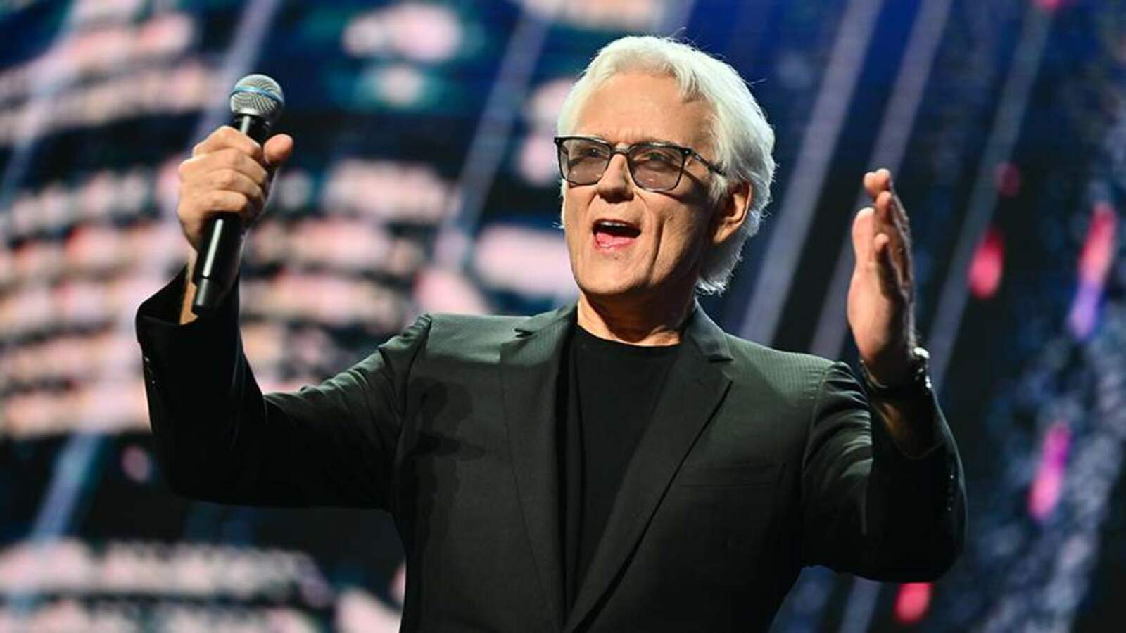 Путин Александр Маршал юрӑҫа орденпа чысланӑ