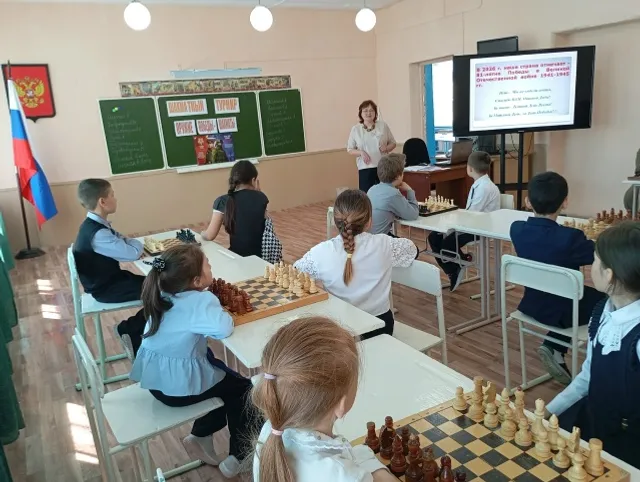 Ача-пӑча пултарулӑх центрӗн «Шахмат» пӗрлешӳре уҫӑ заняти иртнӗ
