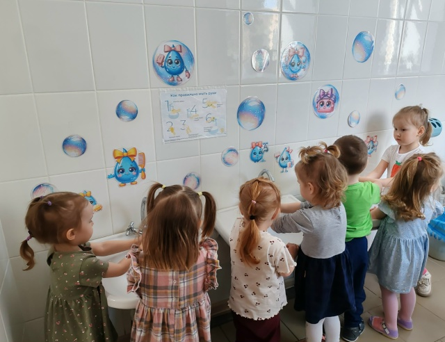 Пишпÿлекри «Дюймовочка» ача садӗнче «Эпир сывӑ ӳсетпӗр» тематика эрни иртнĕ