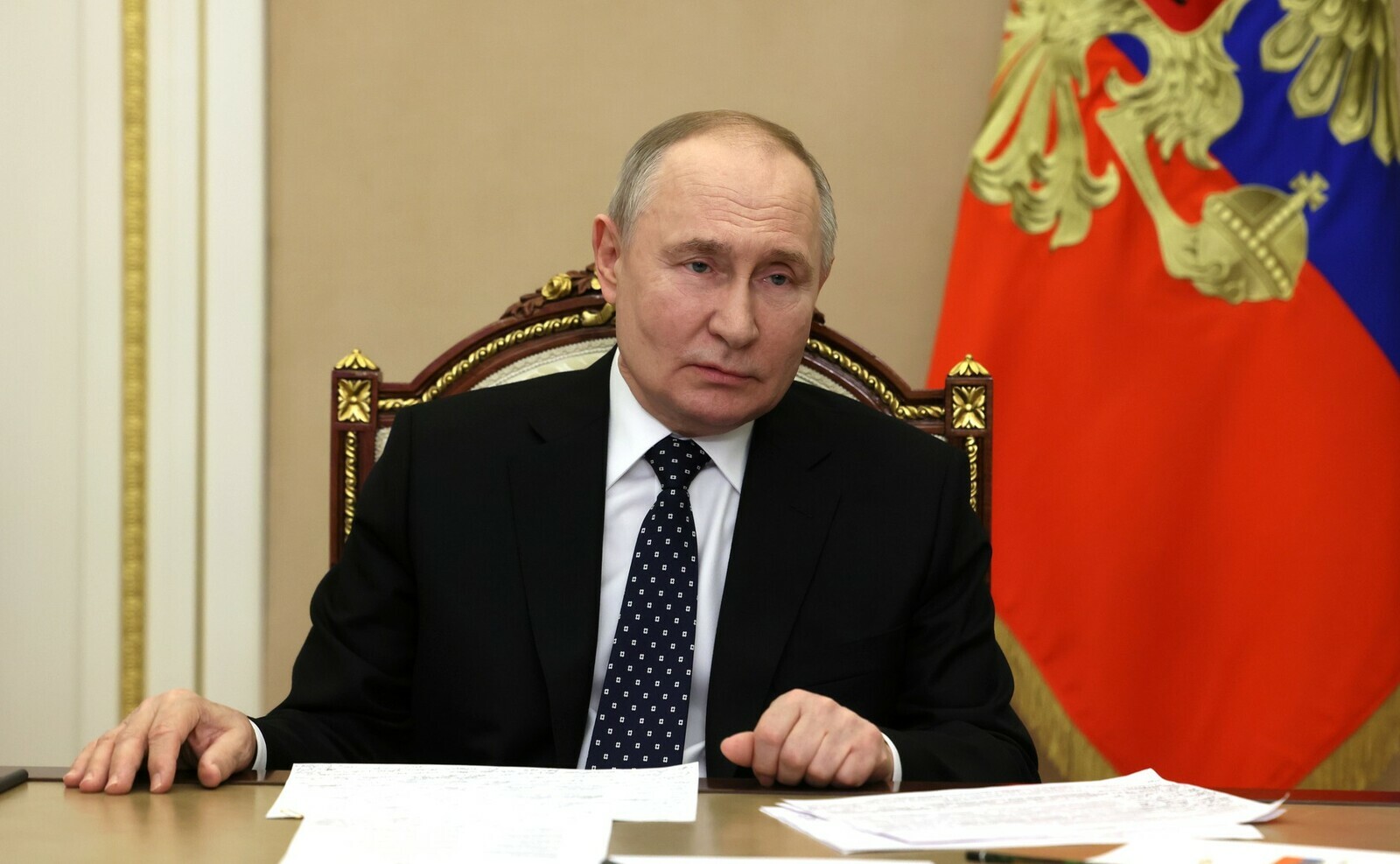 Путин Шалти ĕçсен министерствин пуҫлӑхне çурхи шыв зонинче йӗркене сӑнаса тӑма хушнă