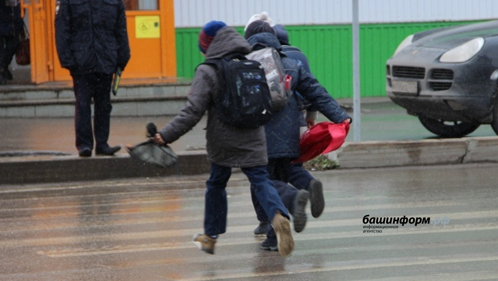 Радий Хабиров шкул ачисем валли каникулта кану йӗркелеме хушнӑ