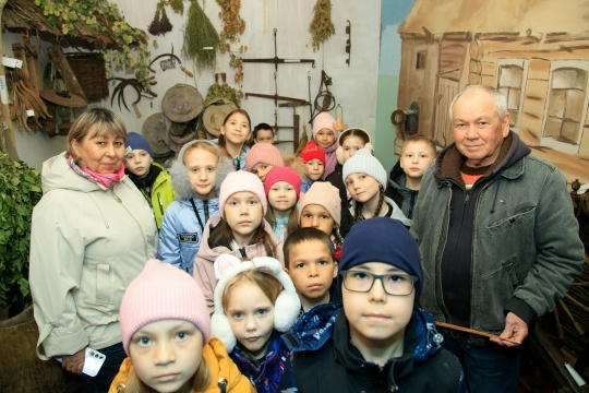 Шкул ачисем историе ҫул ҫӳрев тунă