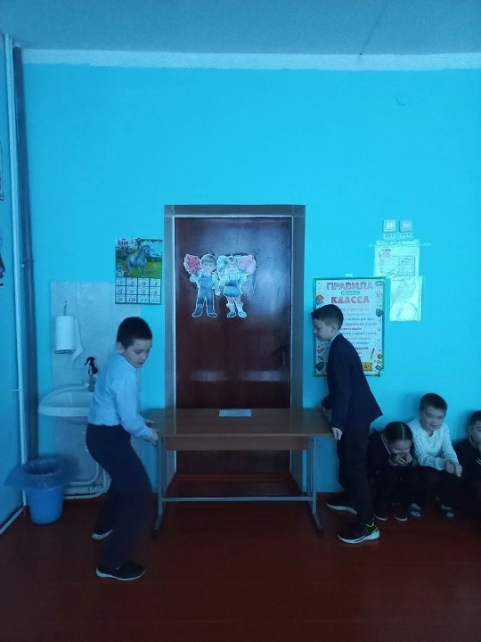 Шкулта терроризм хӑрушсӑрлӑхне тĕрĕслеме занятисем иртнĕ