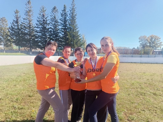 Демскинче хĕрарăмсем хушшинче мини-футбол турнирӗ иртнĕ