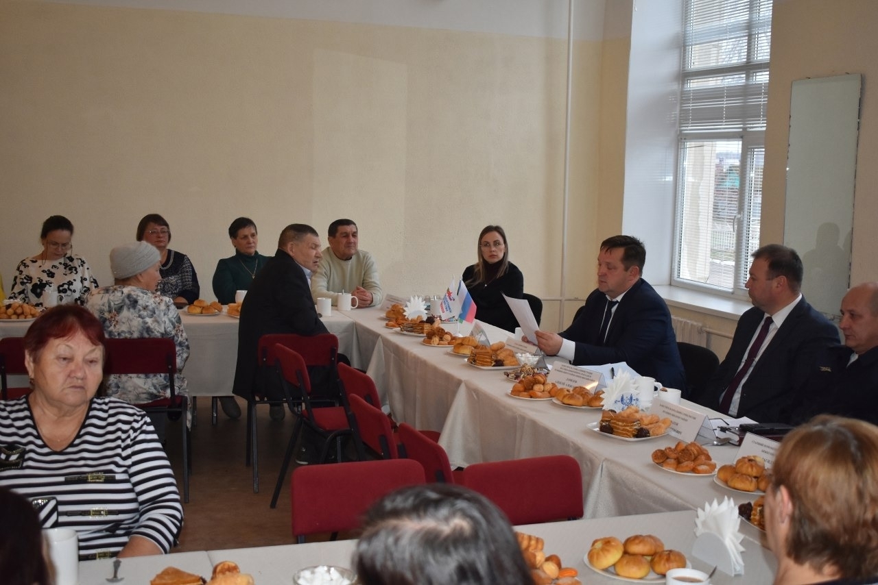 СВОра пуçне хунă салтаксен тăванĕсемпе тĕлпулу иртнĕ