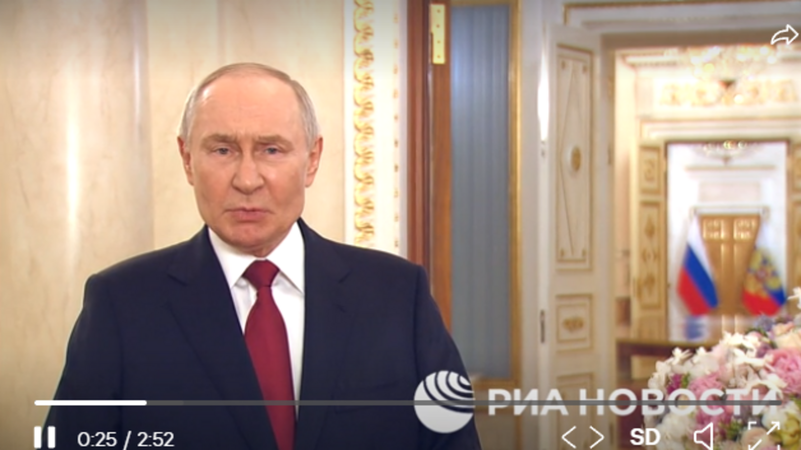 Путин Раҫҫей хӗрарӑмӗсене Мартăн 8-мӗшӗпе саламланӑ