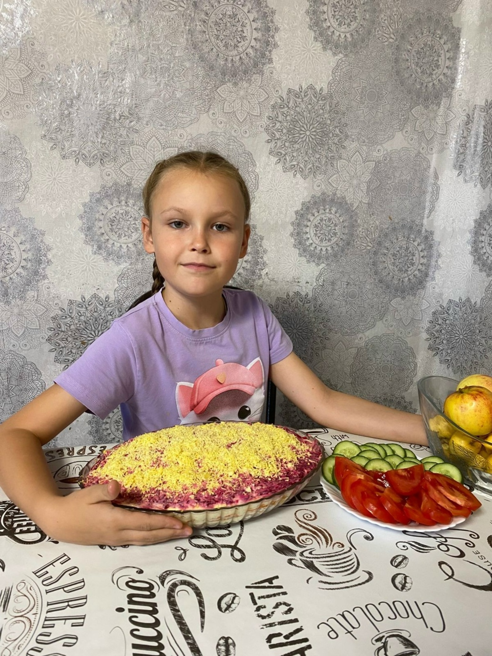 Манӑн чи юратнӑ салат