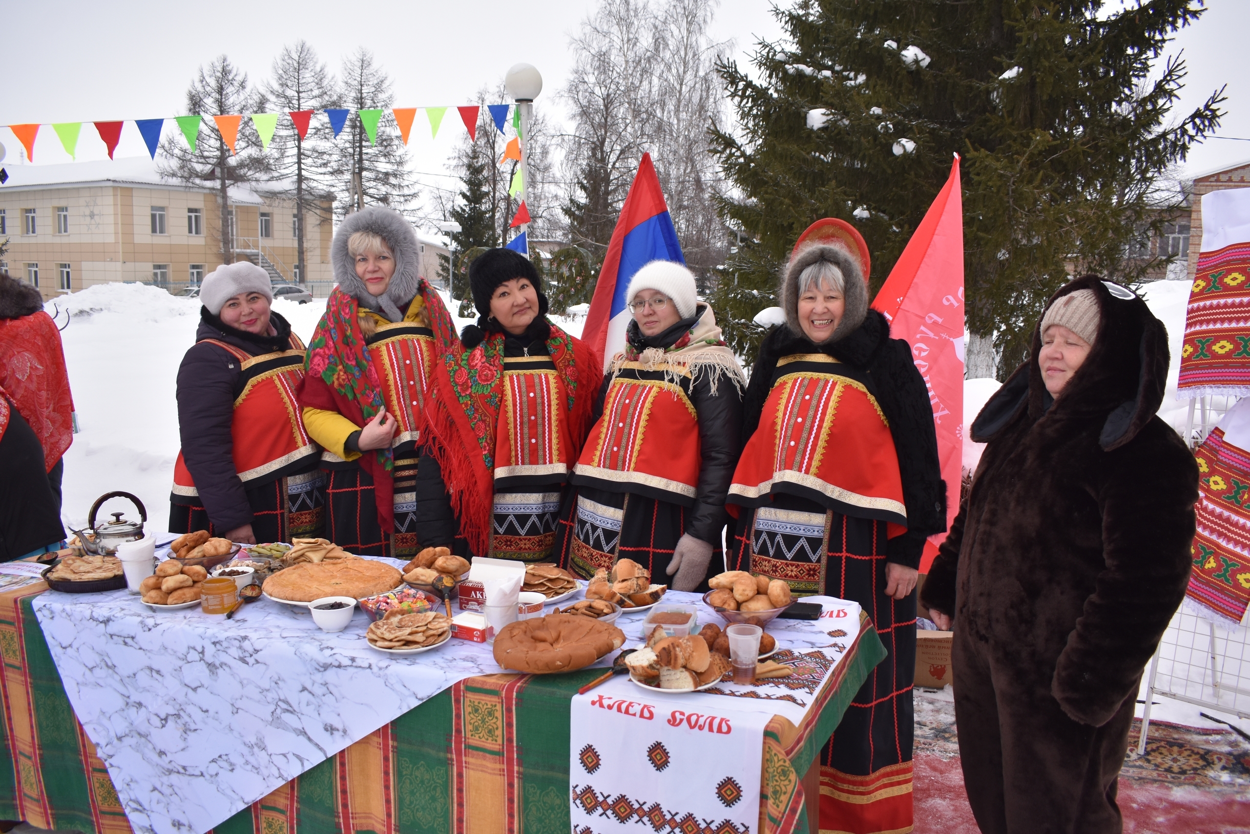 Пишпӳлекре Раҫҫей халӑхӗсен пӗрлӗхӗн çулталӑкне уçнă