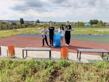 Аит ял тăрăхĕнче Ҫамрӑк Гварди волонтерӗсем экологи субботникĕ ирттернӗ