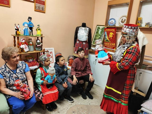 «Илем çӑлкуҫӗсем» фольклор сехечӗ