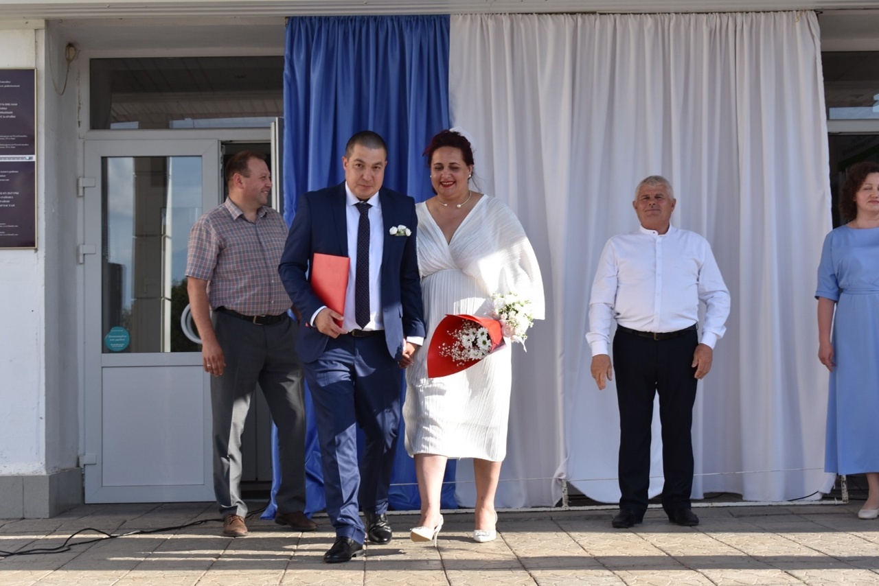 Пишпÿлекре Ҫемье, юрату тата шанчӑклӑх кунне паллă тунă