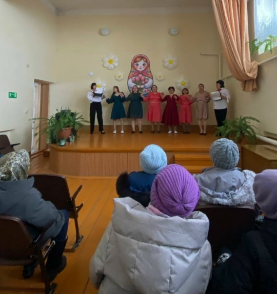 Çирĕклĕ клубĕнче Пӗтӗм тӗнчери хӗрарӑмсен кунне халалласа концерт пулнă