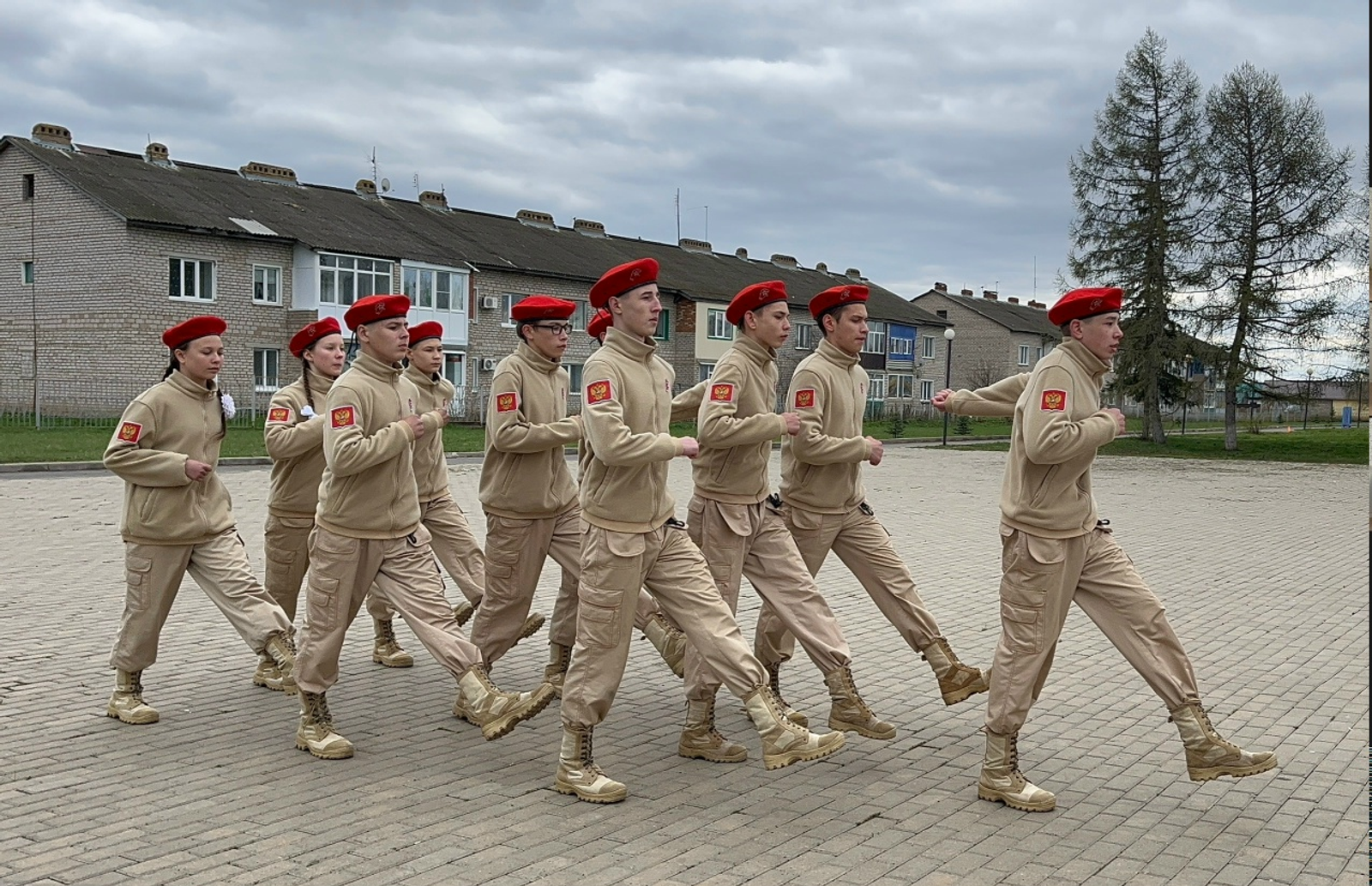 Хушăлка ачисем район чысне хÿтĕленĕ