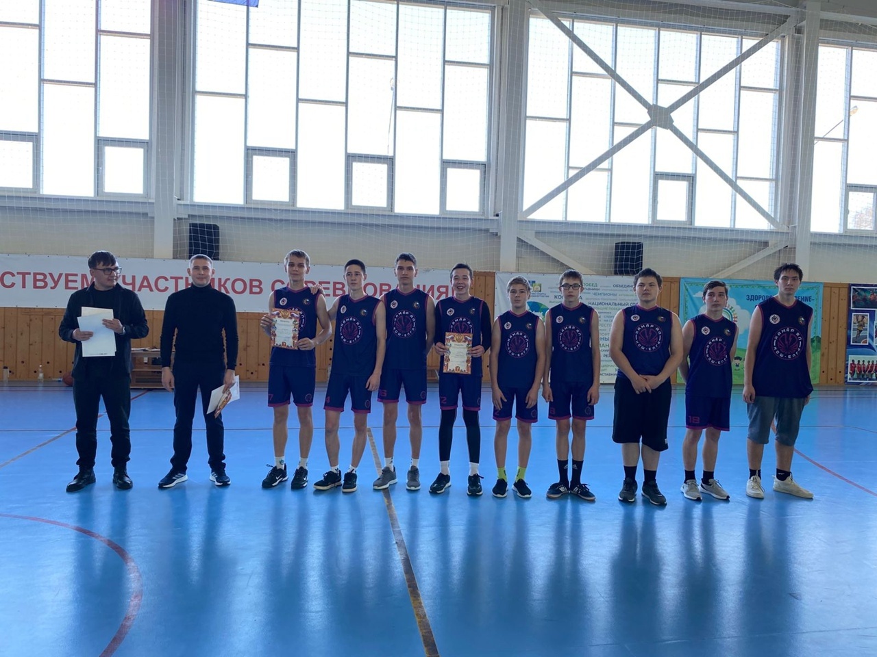 «Парус» спорт шкулĕнче баскетбол енӗпе район турнирӗ иртнӗ