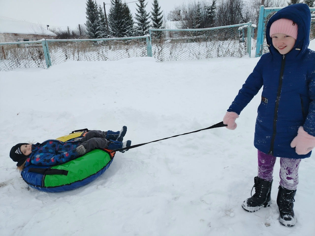 Кистенлӗпуç клубӗнче уҫӑ сывлӑшри вӑйӑсем иртнĕ