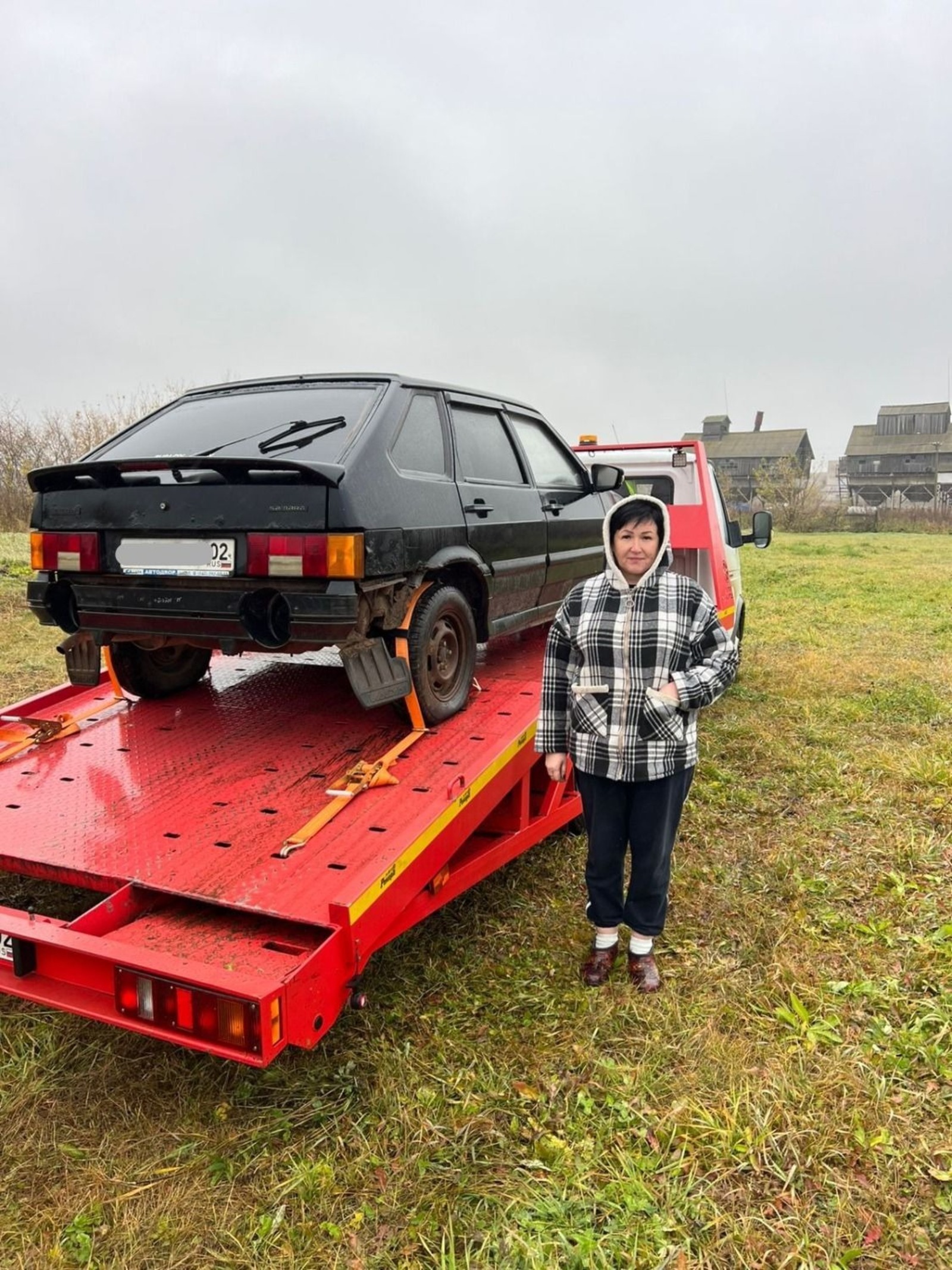 Пушкӑртстанри пенсионерка хӑйӗн автомобильне СВО боецӗсене панӑ