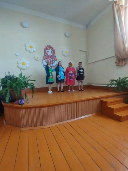 Çирĕклĕ клубĕнче Пӗтӗм тӗнчери хӗрарӑмсен кунне халалласа концерт пулнă