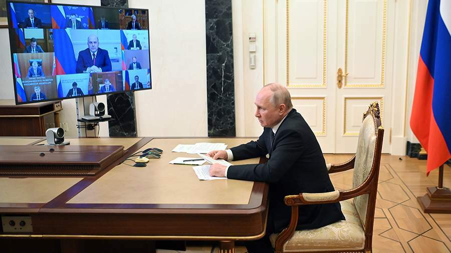 Путин министрсене Хӗвелтухӑҫ экономика форумне хатӗрленме чӗнсе каланă