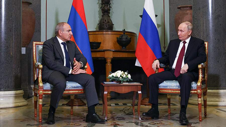 Путинпа Пашинян энергетикӑпа транспортра килӗшсе ӗҫлессине телефонпа сӳтсе явнă