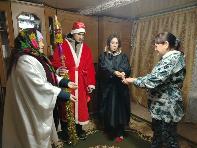 Раштав авалтанпах йӑласемпе пуян