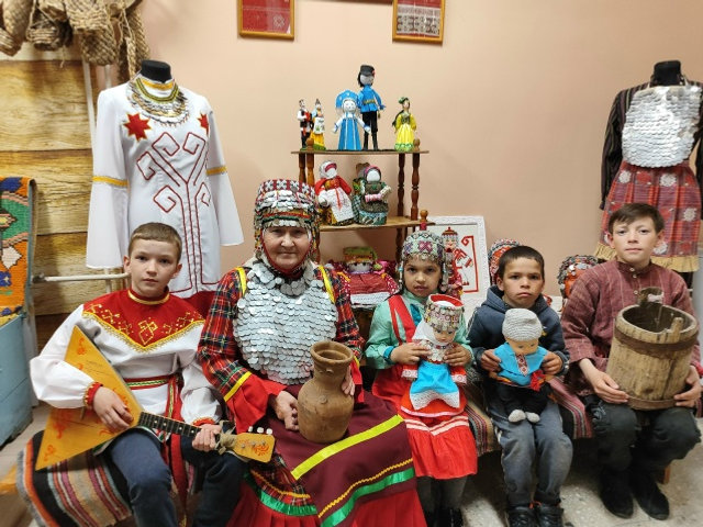 «Илем çӑлкуҫӗсем» фольклор сехечӗ